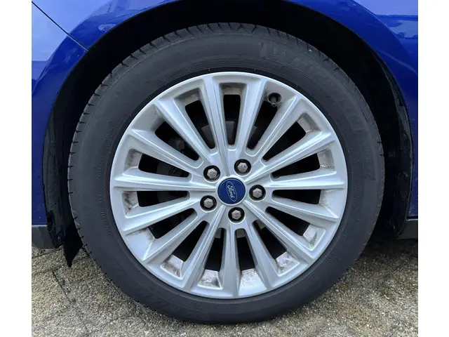 Ford Focus Wagon 1.0 Titanium Edition 2015 Benzine 10