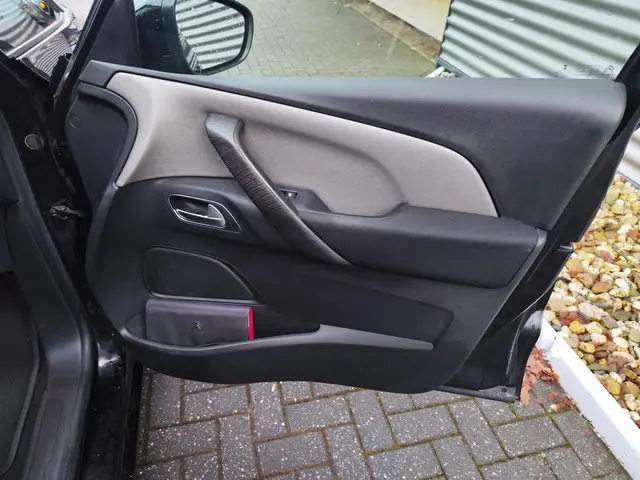 Citroën C4 Picasso 1.6 VTi Business 2014 Benzine 17