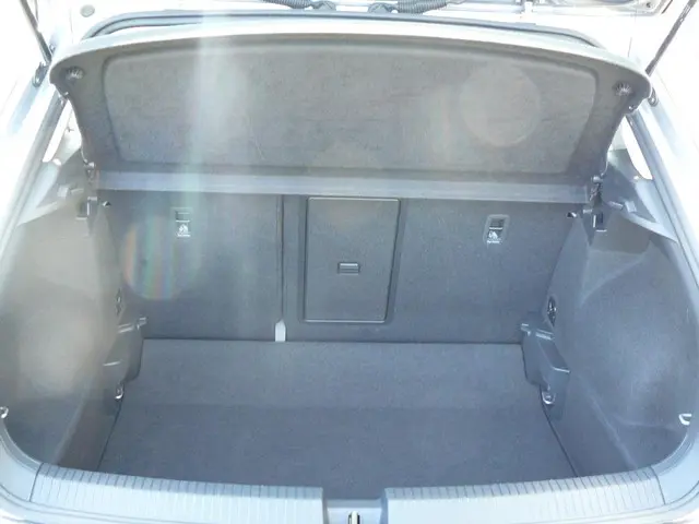 Volkswagen T-Roc 1.0 TSI Life 2023 Benzine 7