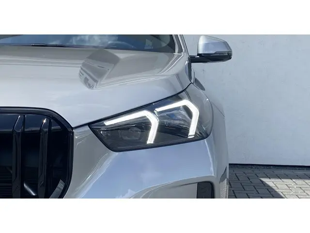 BMW X1 xDrive25e 2025 Hybride Benzine 29