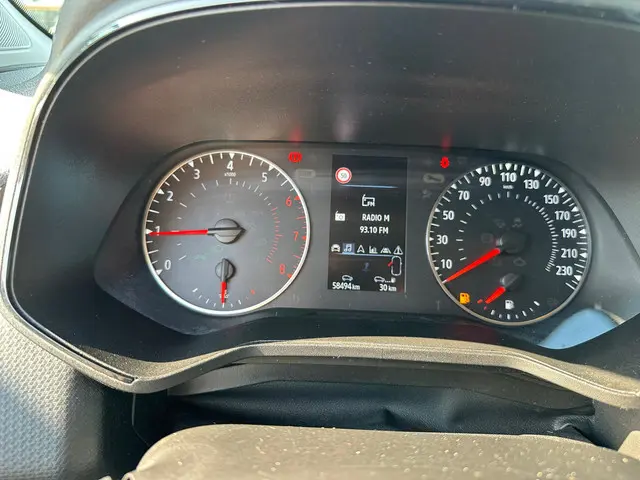 Renault Clio 1.0 TCe Intens 2022 Benzine 18