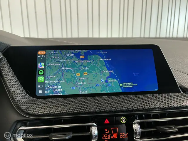 BMW 1 Serie 118i Essential Executive 2021 Benzine 18