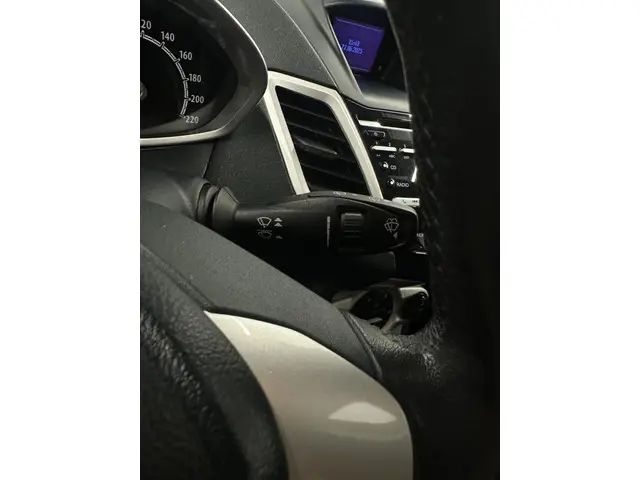 Ford Fiesta 1.25 Titanium ECC LM 5 DEURS. 2012 Benzine 20