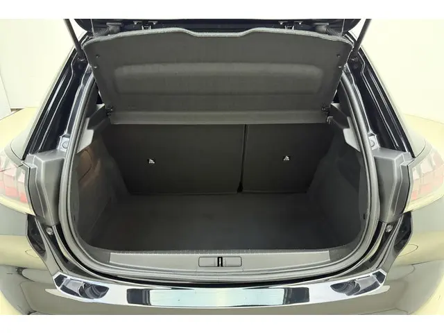 Peugeot 208 1.2 PureTech Active Pack 2022 Benzine 7