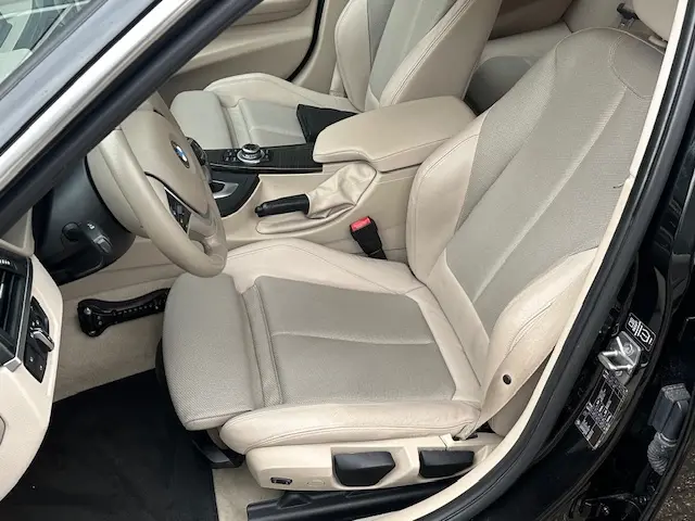 BMW 3 Serie Touring 316i High Executive 2014 Benzine 11