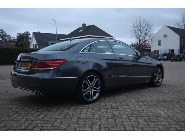 Mercedes-Benz E-Klasse Coupé 200 Ambition 2014 Benzine 10