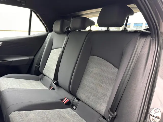 Volkswagen ID.3 First 58 kWh 2020 Elektrisch 10