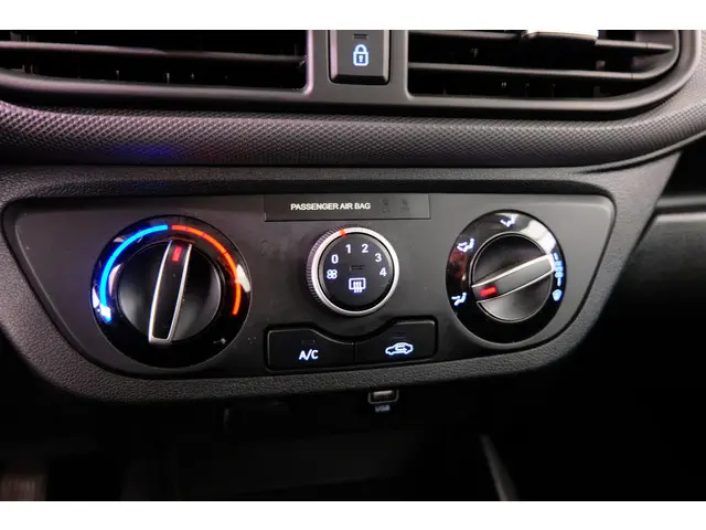 Hyundai i10 1.0 Comfort 5-zits 2022 Benzine 11