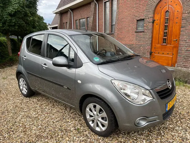 Opel Agila 1.0 Berlin 2014 Benzine 8
