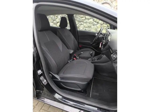 Ford Fiesta 1.0 EcoBoost Hybrid Titanium 2022 Benzine 9