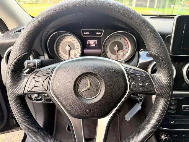 Mercedes-Benz CLA 180 Ambition 2013 Benzine 6