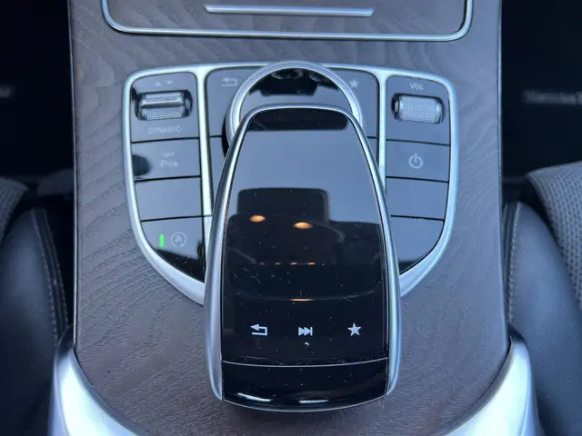 Mercedes-Benz C-Klasse 180 Premium Plus 2018 Benzine 7