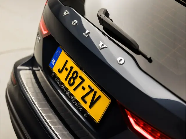 Volvo V60 2.0 B3 Business Sport 2020 Hybride Benzine 32