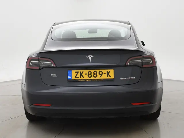 Tesla Model 3 PERFORMANCE 463 PK AWD *BTW* 2019 Elektrisch 8