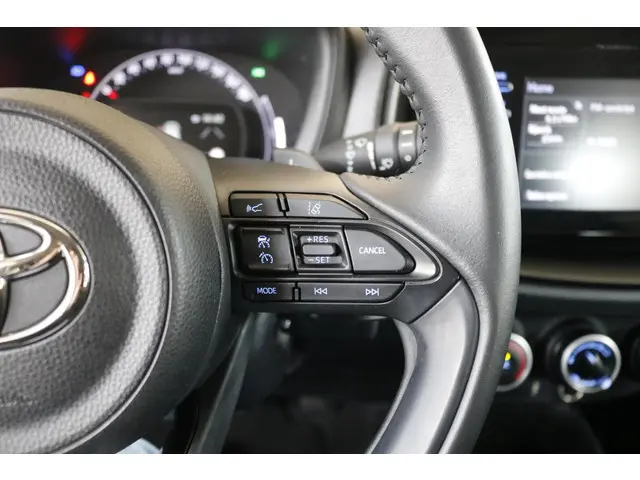 Toyota Aygo X 1.0 VVT-i S-CVT Play 2023 Benzine 18