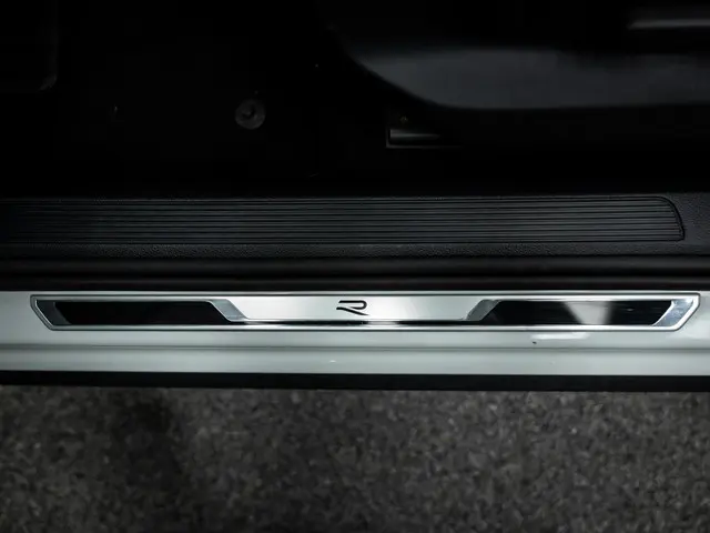 Volkswagen T-Roc 2.0 TSI 4Motion R 2024 Benzine 46