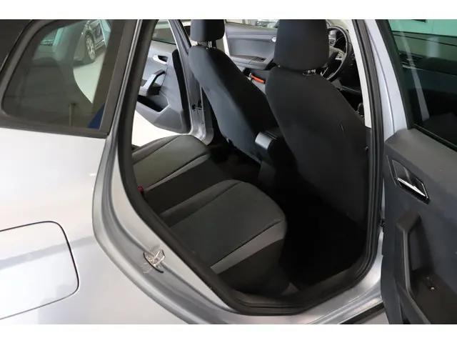 SEAT Arona 1.0 TSI Style Business Intense 2019 Benzine 23