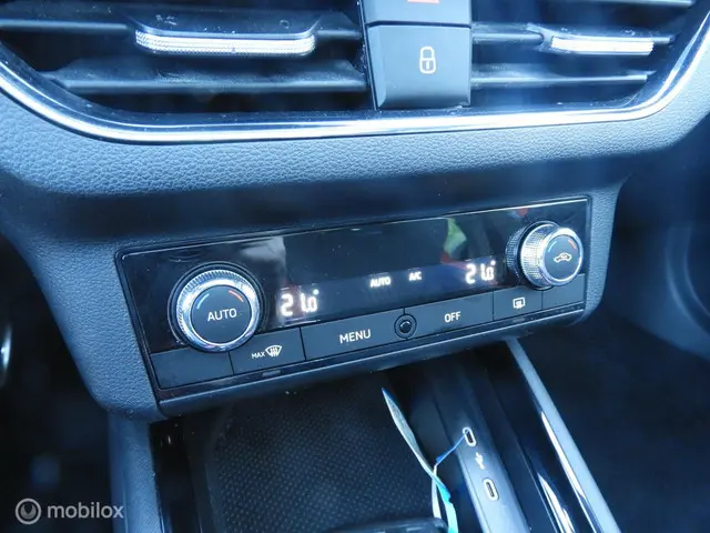 Škoda Kamiq 1.0 TSI Monte Carlo edition 2021 Benzine 34