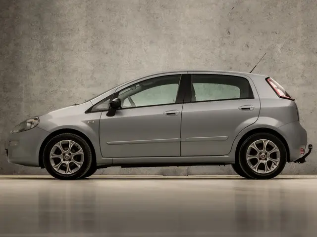 Fiat Punto Evo 0.9 TwinAir Sport 2013 Benzine 2