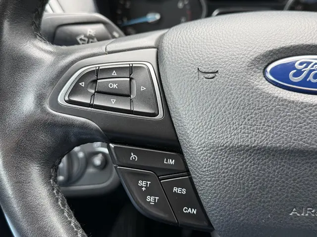 Ford C-MAX 1.0 Titanium 2015 Benzine 14
