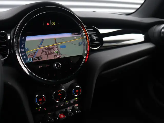 MINI 5-Deurs Cooper 2022 Benzine 14