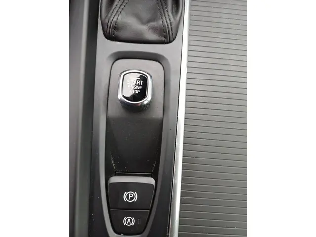Volvo V60 2.0 T5 Momentum 2018 Benzine 34