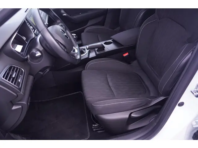 Renault Mégane 1.3 TCe Limited 2019 Benzine 27