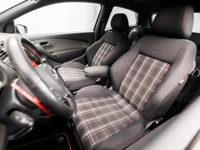 Volkswagen Polo 1.4 TSI GTI 2012 Benzine 14