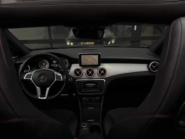 Mercedes-Benz CLA 250 Edition 1 2013 Benzine 13