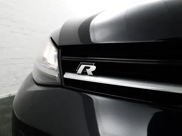 Volkswagen Golf 2.0 TSI R 4Motion Aut- 2014 Benzine 32