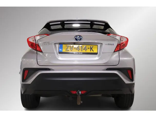Toyota C-HR 1.8 Hybrid Style, 2019 Hybride Benzine 4