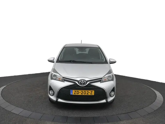 Toyota Yaris 1.3 VVT-i Dynamic 2017 Benzine 16