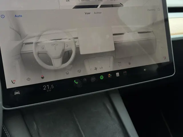 Tesla Model Y Long Range Dual AWD 2023 Elektrisch 27