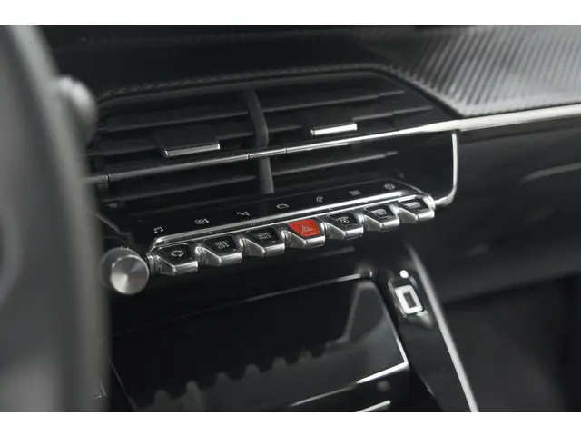 Peugeot 2008 PureTech 102 Allure Pack 2021 Benzine 35