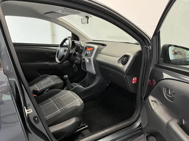 Peugeot 108 1.0 e-VTi Active 2017 Benzine 13