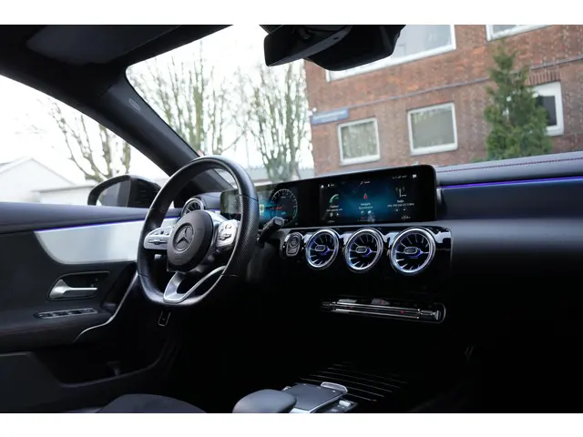 Mercedes-Benz CLA 250 e AMG 45S 2020 Hybride Benzine 25