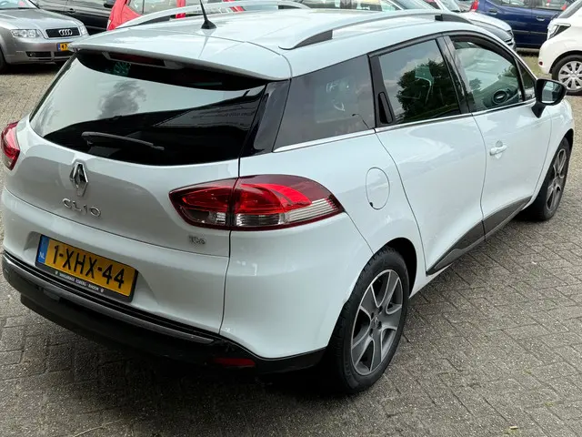 Renault Clio Estate 0.9 TCe Night&Day 2014 Benzine