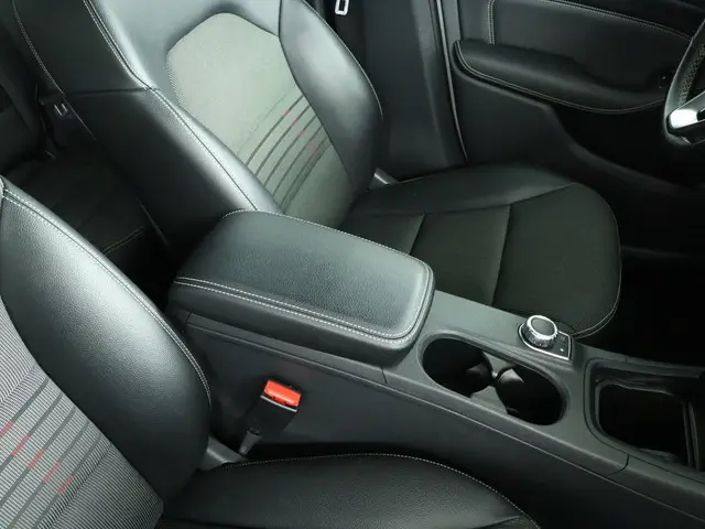Mercedes-Benz B-Klasse 200 CDI | Automaat | 2015 Diesel 38