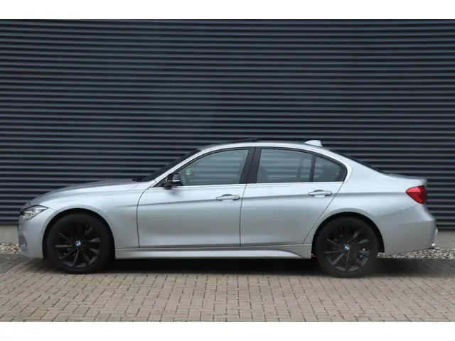 BMW 3 Serie 328I M-Pakket - DAK - VOL! 2016 Benzine 2