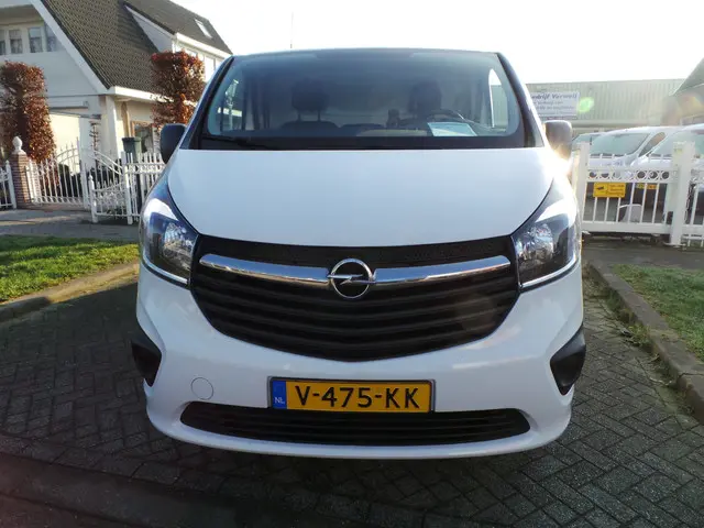 Opel Vivaro 1.6 CDTI 122pk L2H1 Edition 2018 Diesel 2