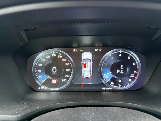 Volvo V60 2.0 B4 R-Design 2021 Benzine 6