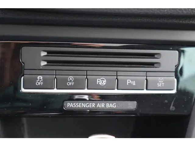 Volkswagen Sharan 2.0 TDI Highline 7p. 2016 Diesel 28