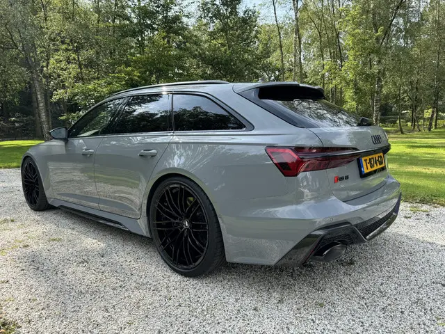 Audi RS6 TFSI quattro 2022 Benzine 2