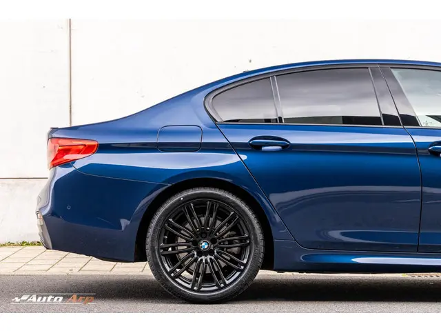BMW 5 Serie 520i M-sport 2020 Benzine 3