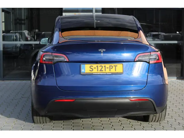 Tesla Model Y RWD 58 kWh 2023 Elektrisch 8