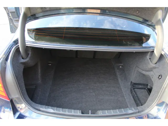 BMW 3 Serie 328i Executive 2014 Benzine 17