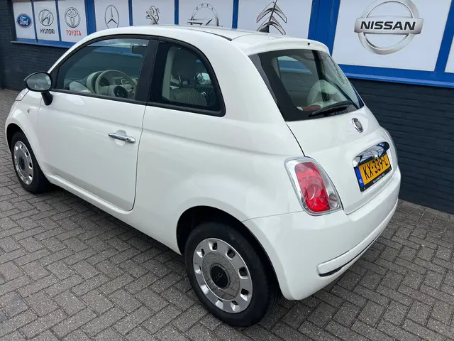 Fiat 500 1.2 Easy 10-2012 140000km 4495eu 2012 Benzine 6
