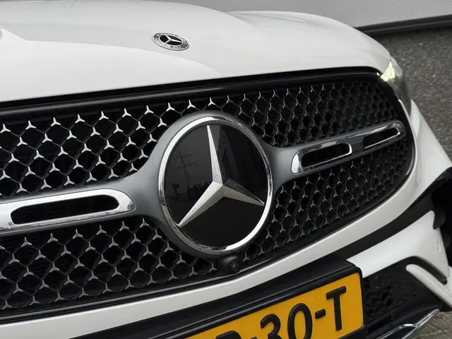 Mercedes-Benz GLC 400e 4M AMG 2023 Hybride Benzine 18