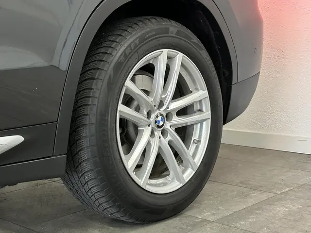 BMW X3 xDrive20i High Executive 2020 Benzine 36