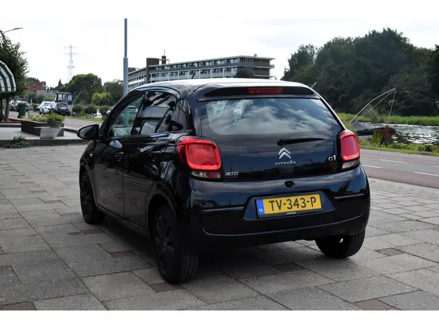 Citroën C1 1.0 VTi Carplay Navigatie 2018 Benzine 11